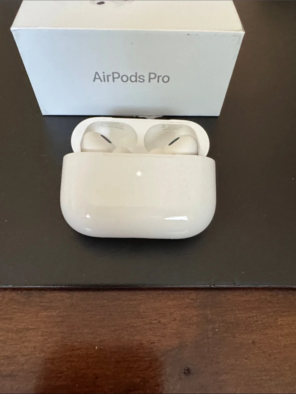 Apple AirPods Pro 2- White